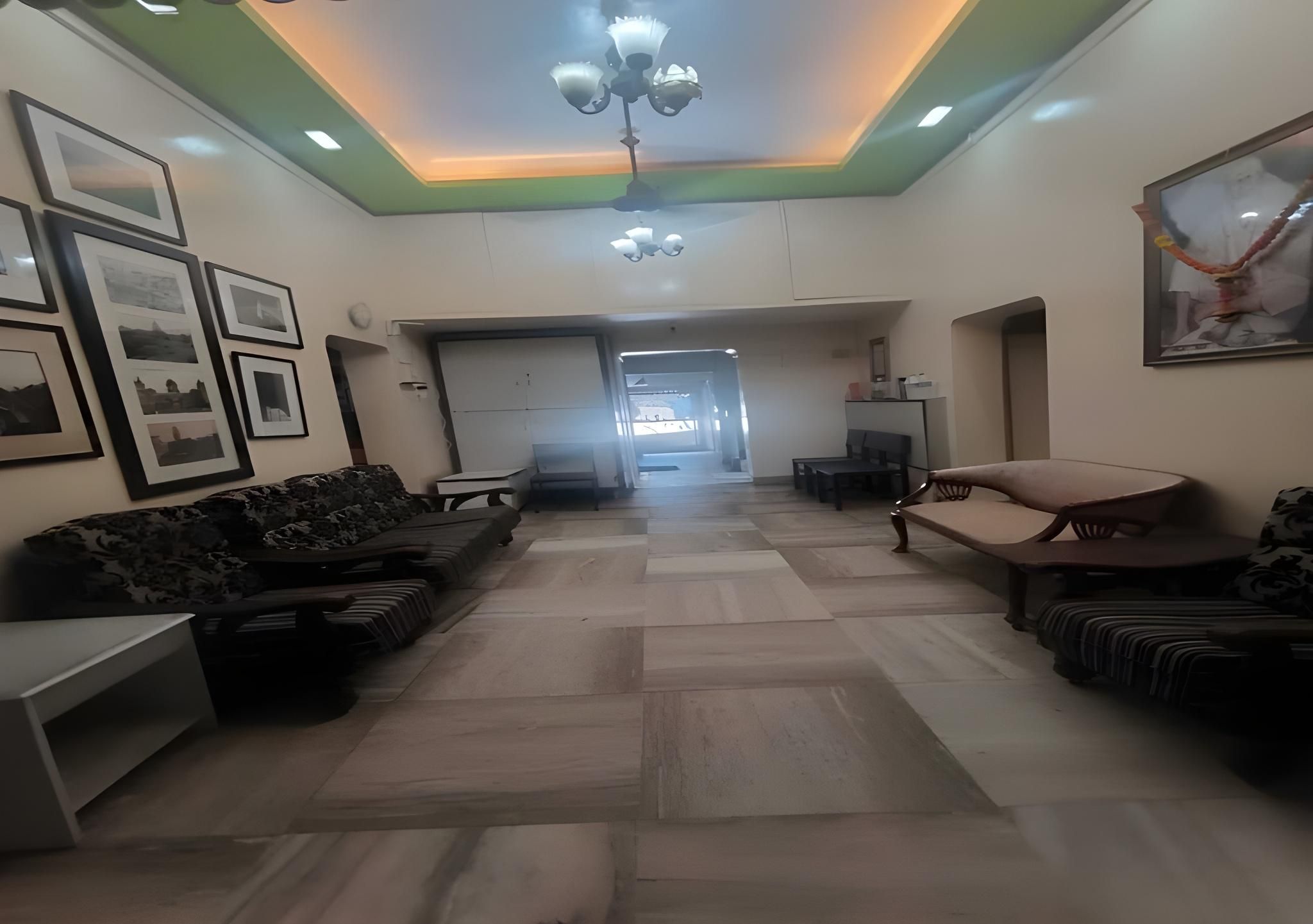 Hotel Rupali NON AC Double Bed NON Attached Washroom 4