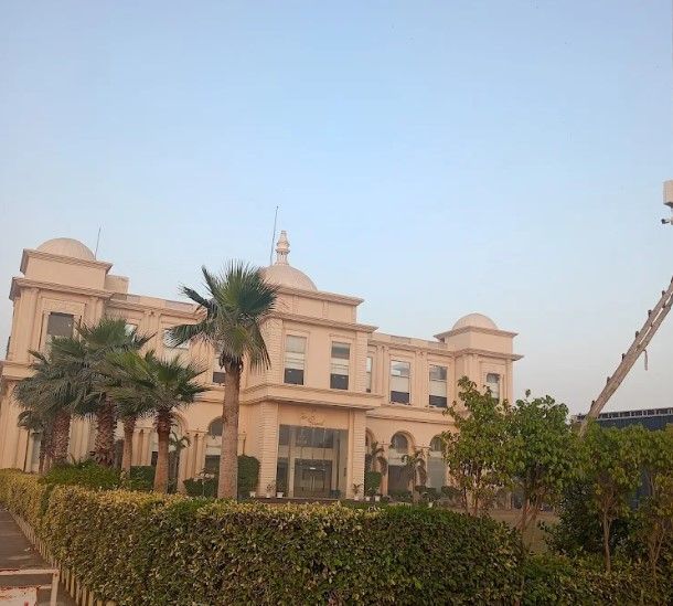 The Pearl Hotel Sirsa