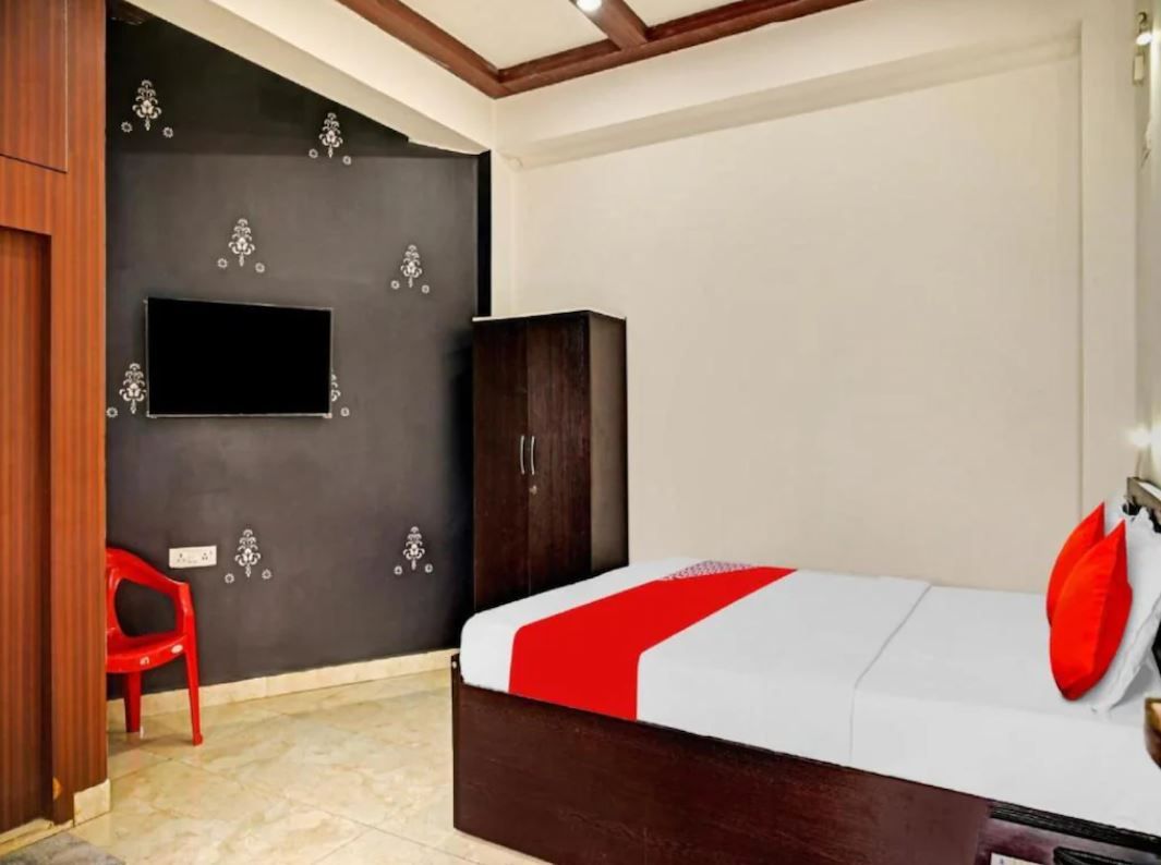 Deluxe Air Conditioning Room 