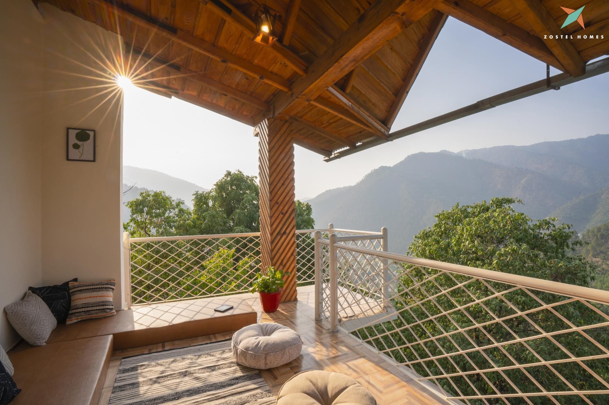 Shared lounge/TV area