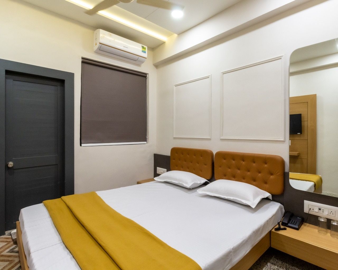 Prince Residency Club House Double Bed Executive Room 5