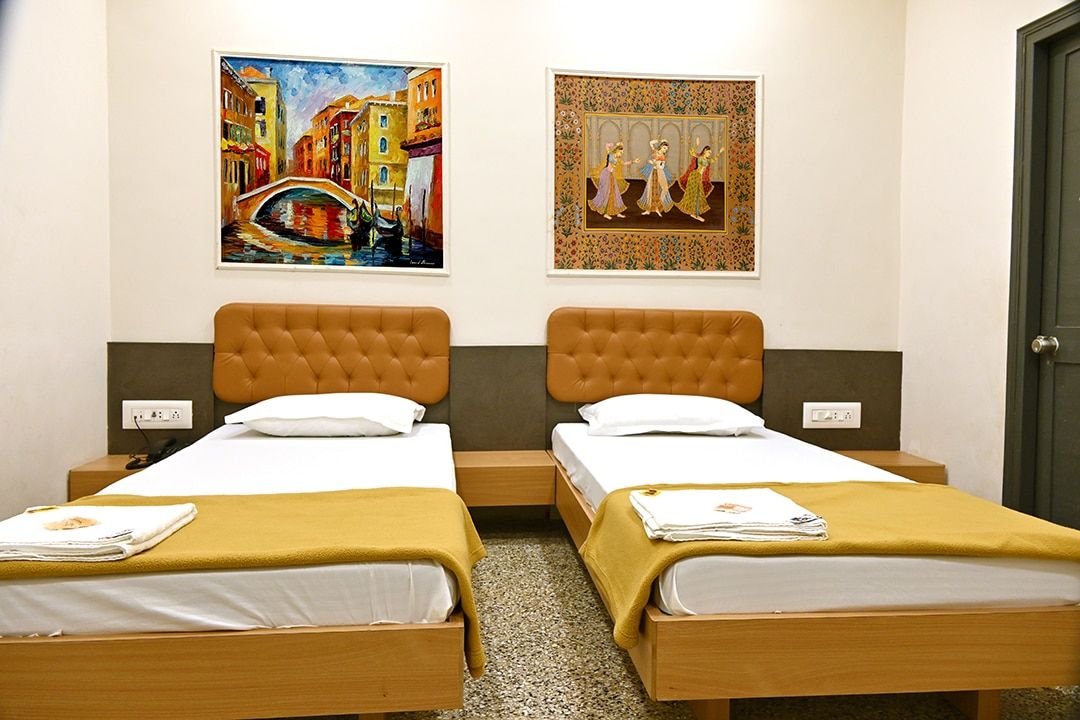 Twin Bed Premium Room