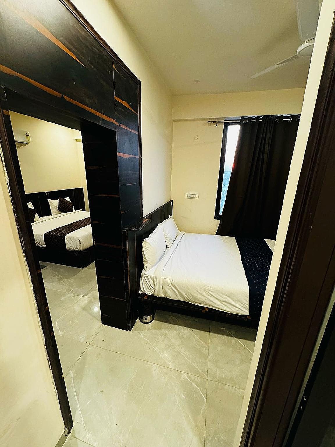 hotel karma Twin Room 3