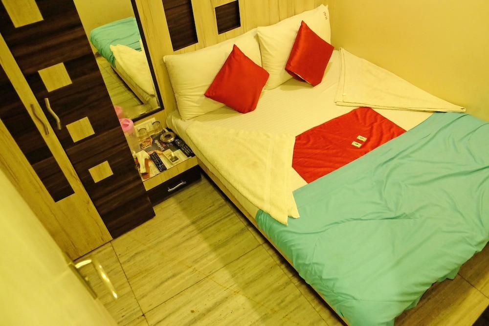 Hotel New India