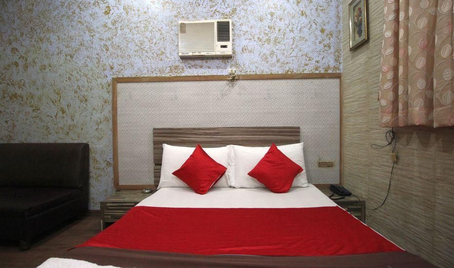 Hotel New India