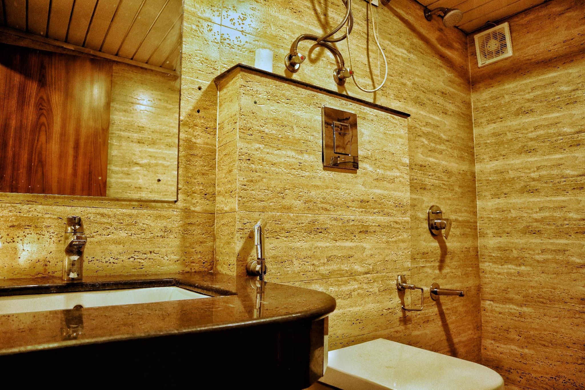 WONDER WOODS BOUTIQUE HOTEL Deluxe Double Room without View 3