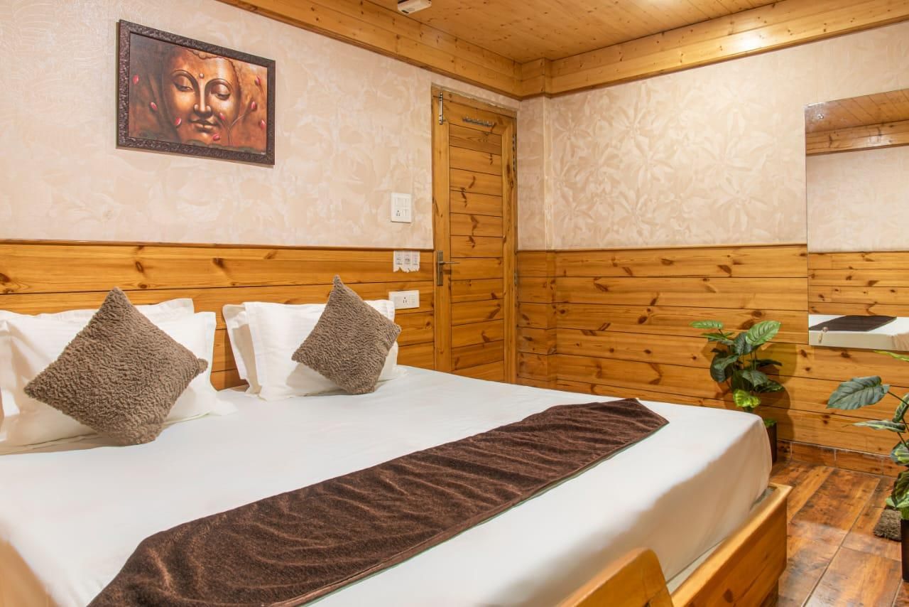Attic Deluxe Room