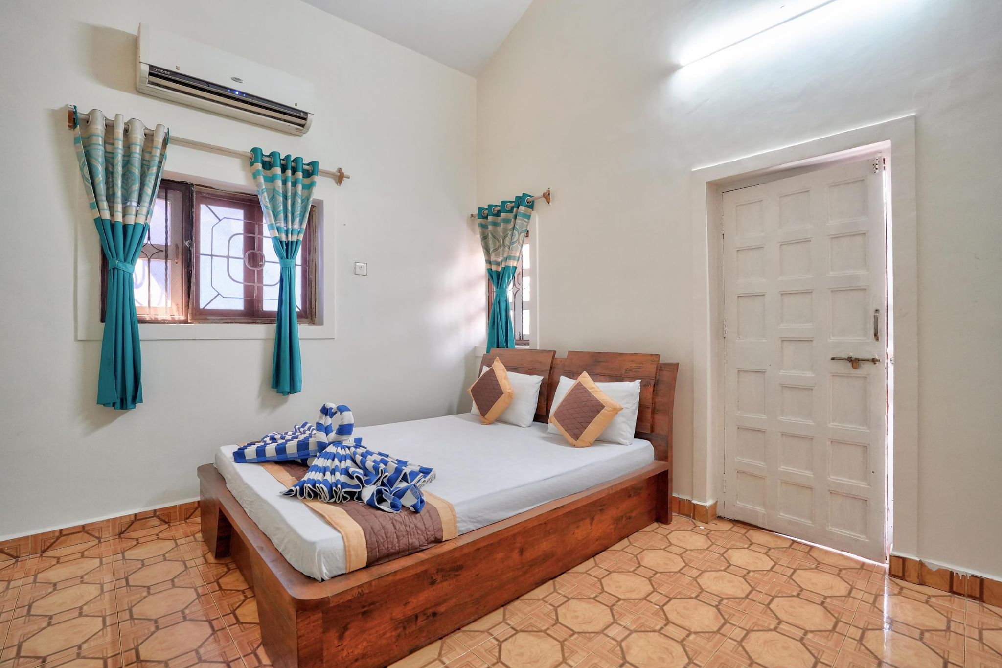 Cottage - Ground Floor