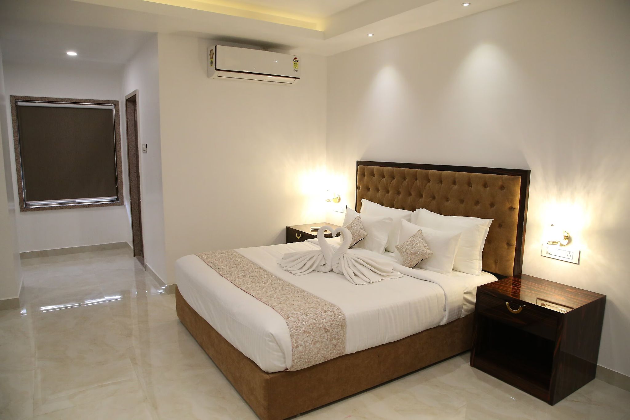 Deluxe Double Room, 1 King Bed, City View, Tower