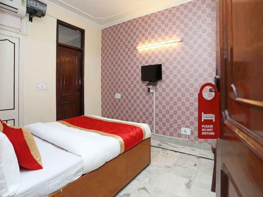 OYO 9916 Hotel Bhoomik Villas Double or Twin Room 16