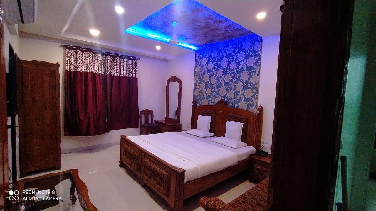 Deluxe Air Conditioning Room