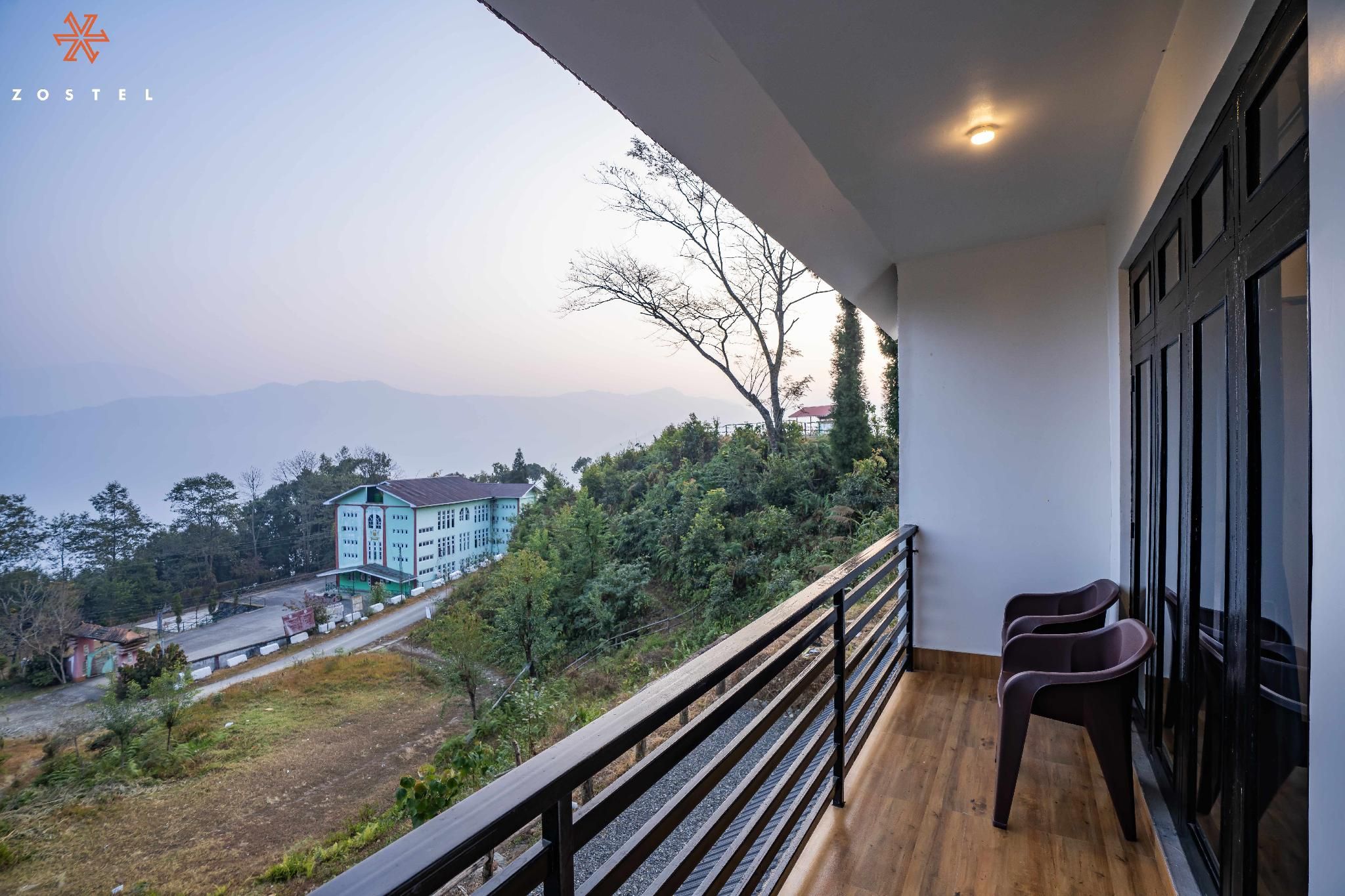 Zostel Rinchenpong (Pelling) 1 Person in 4-Bed Deluxe Dormitory - Mixed 3