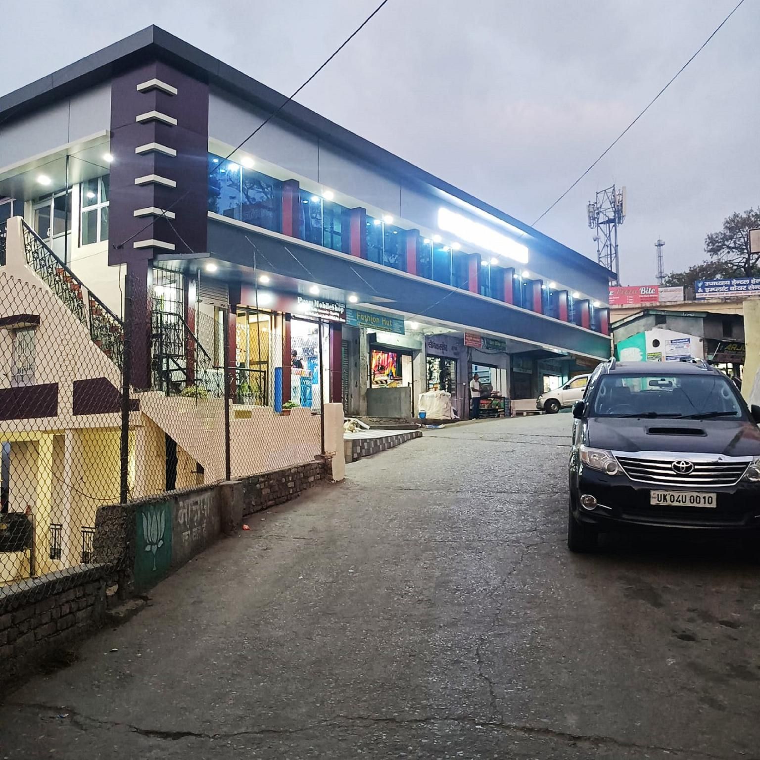 Goroomgo Tribhvan Ranikhet