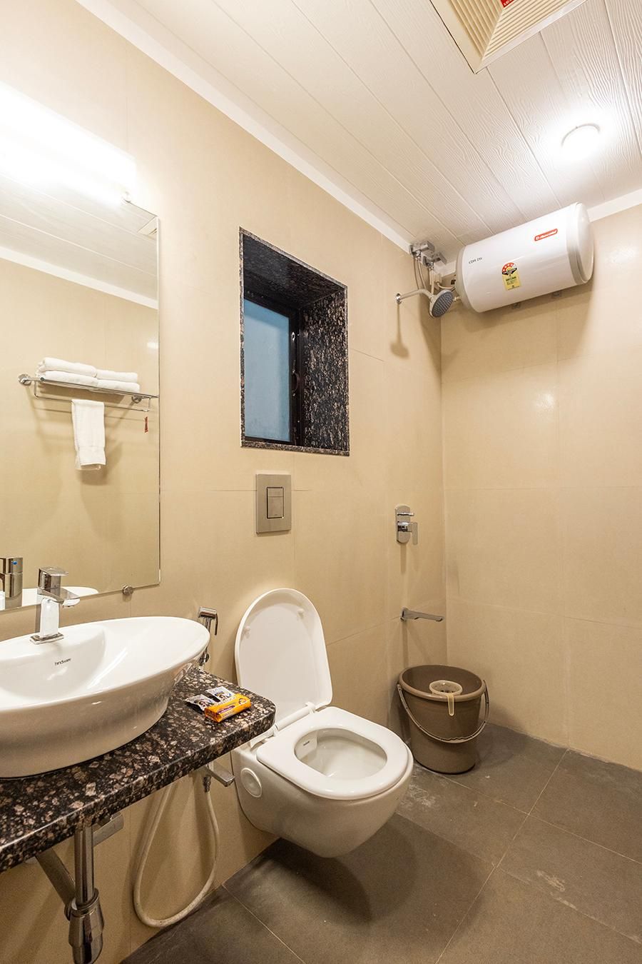 SCARLET RESORT Deluxe Double or Twin 2