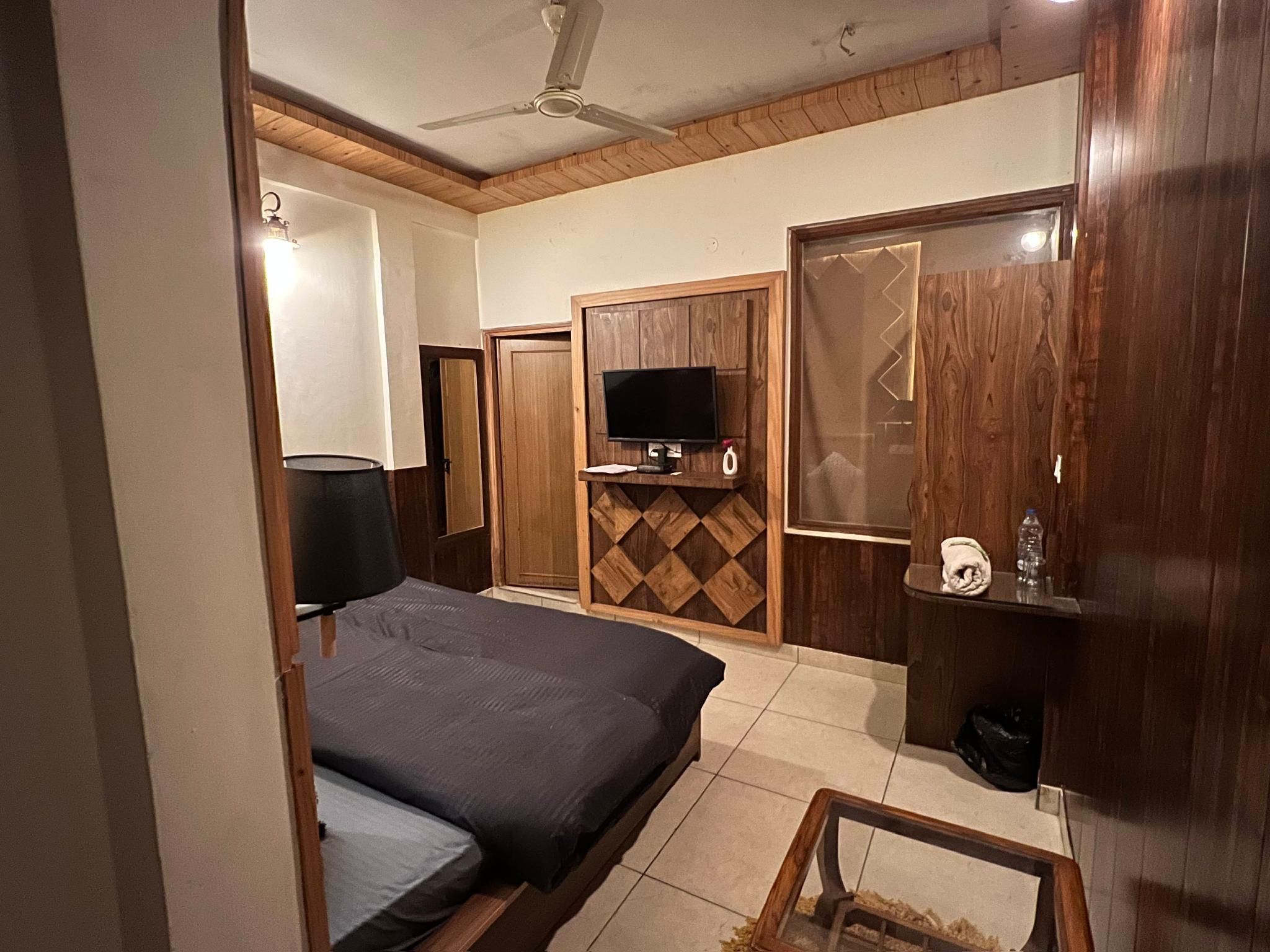 Semi Deluxe Room with City or Street View