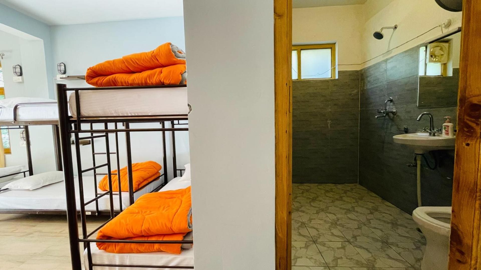 Bed in 8-Bed Mixed Dormitory Room