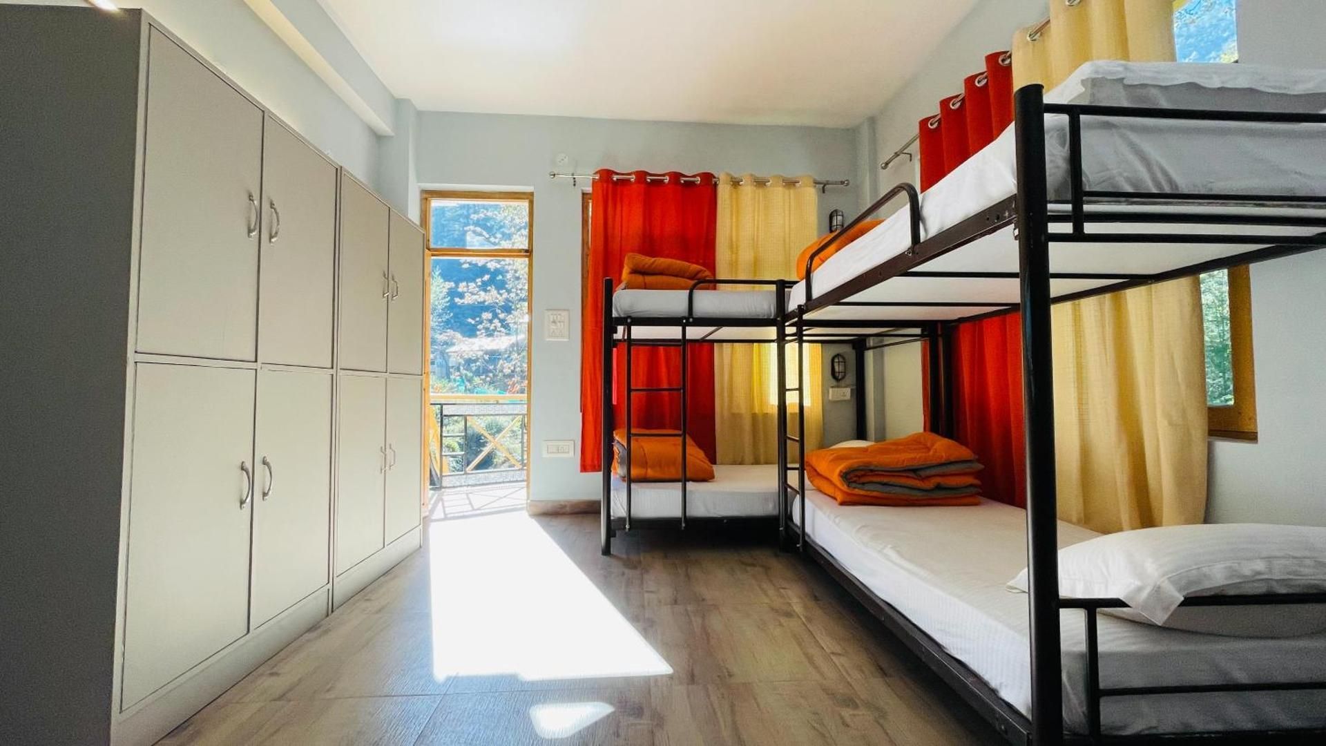 Bed in 8-Bed Mixed Dormitory Room