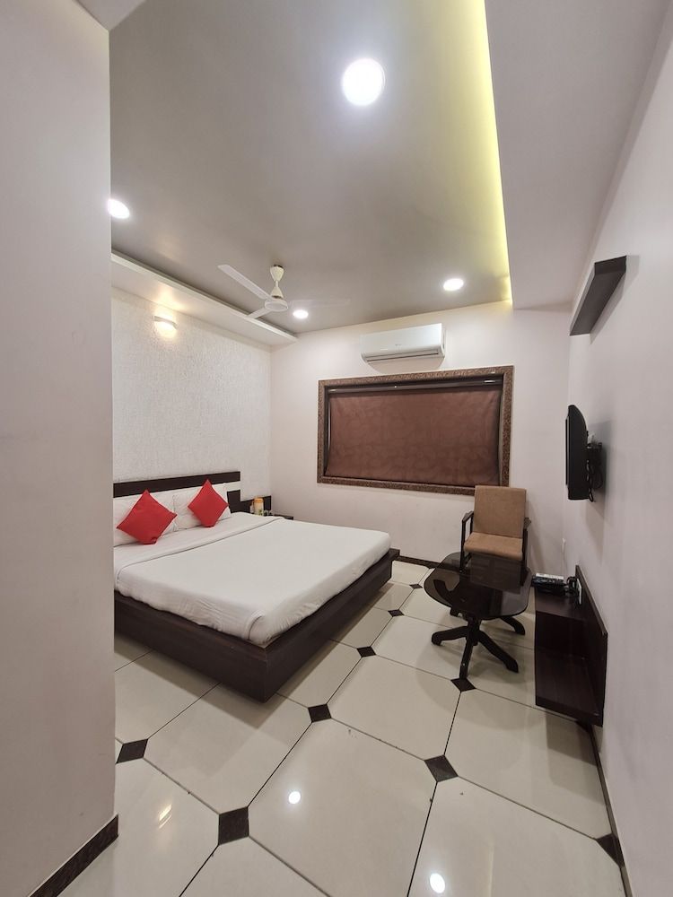 HOTEL SHIV SHAKTI Standard Room, Air conditioning, Garden View