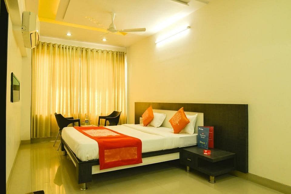 Hotel Theem Plaaza Deluxe A/c Room 2