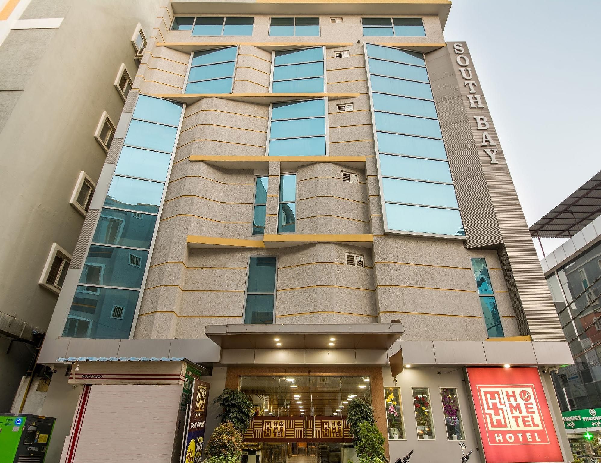 La Hometel Hotel - HITECH City Hyderabad