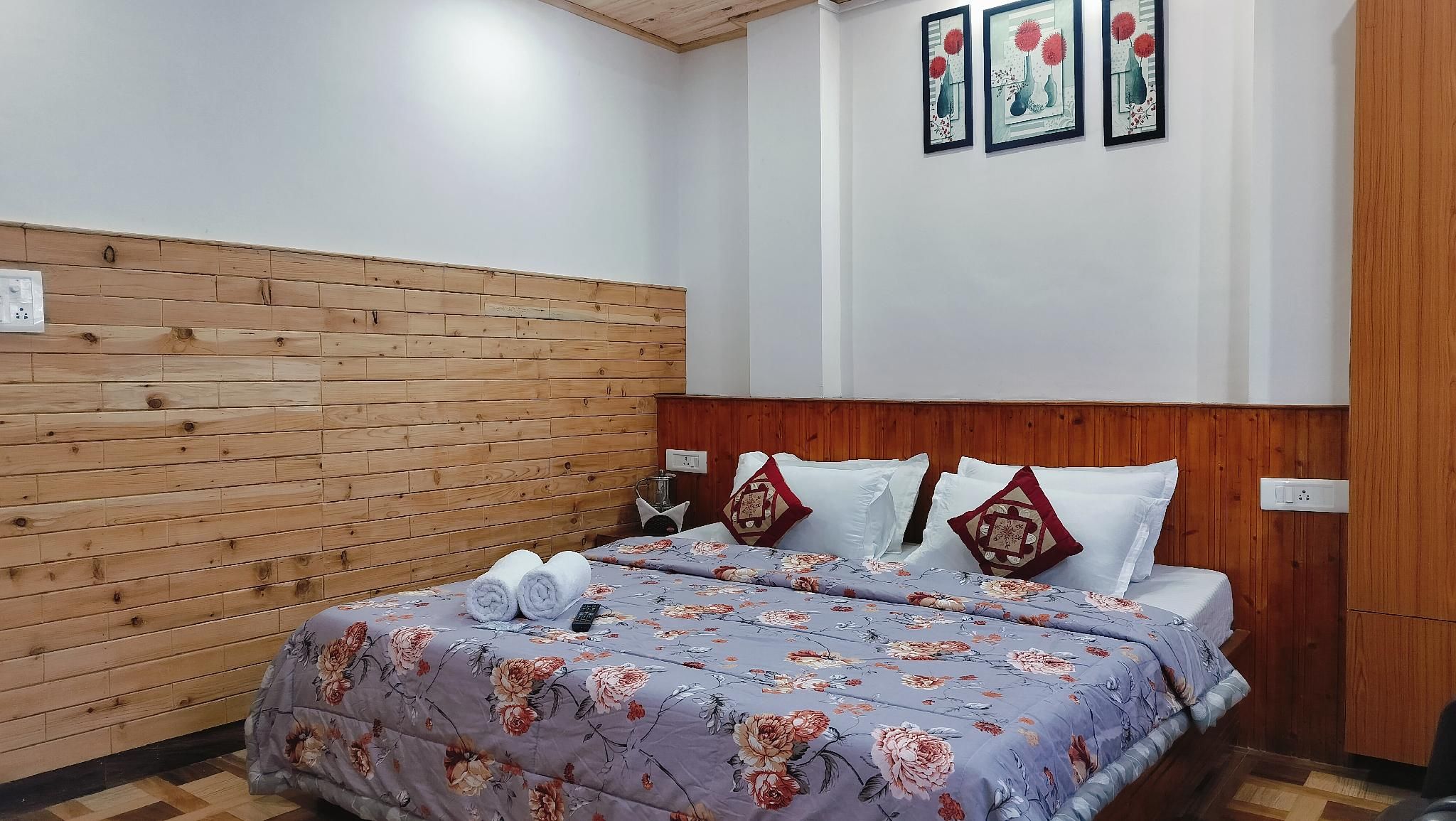 Triple Room with Balcony