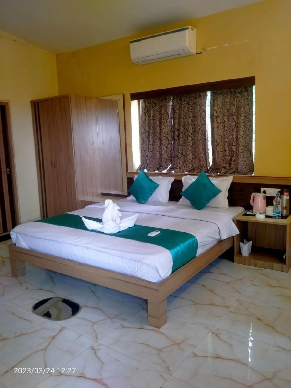 Double Deluxe Room
