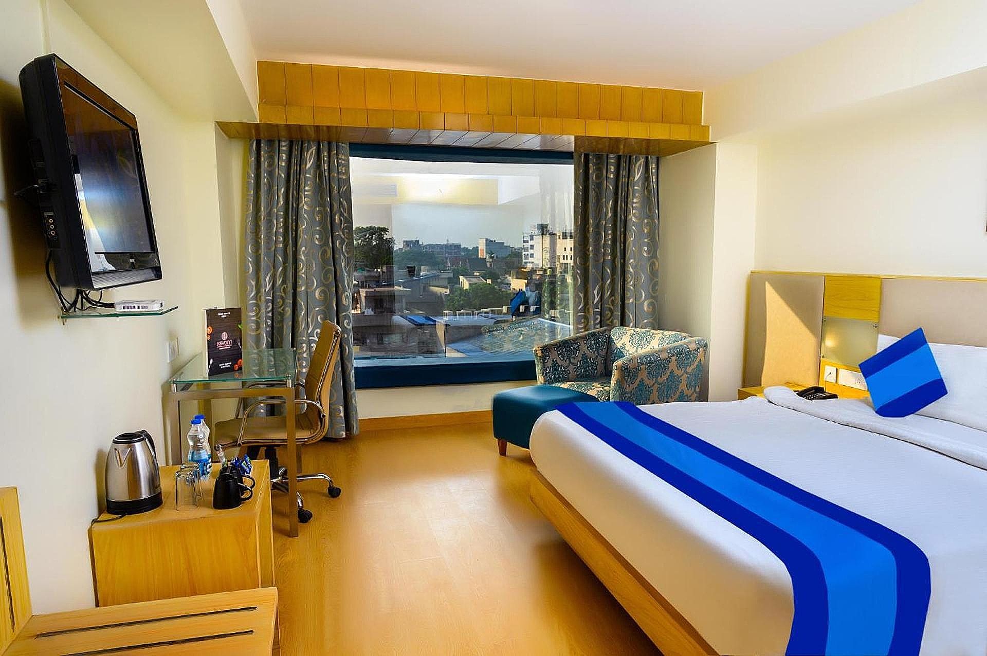 Executive Room with Urban View