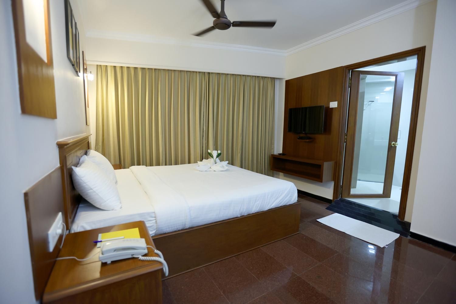 BREEZE RESIDENCY, Trichy Luxury Suite