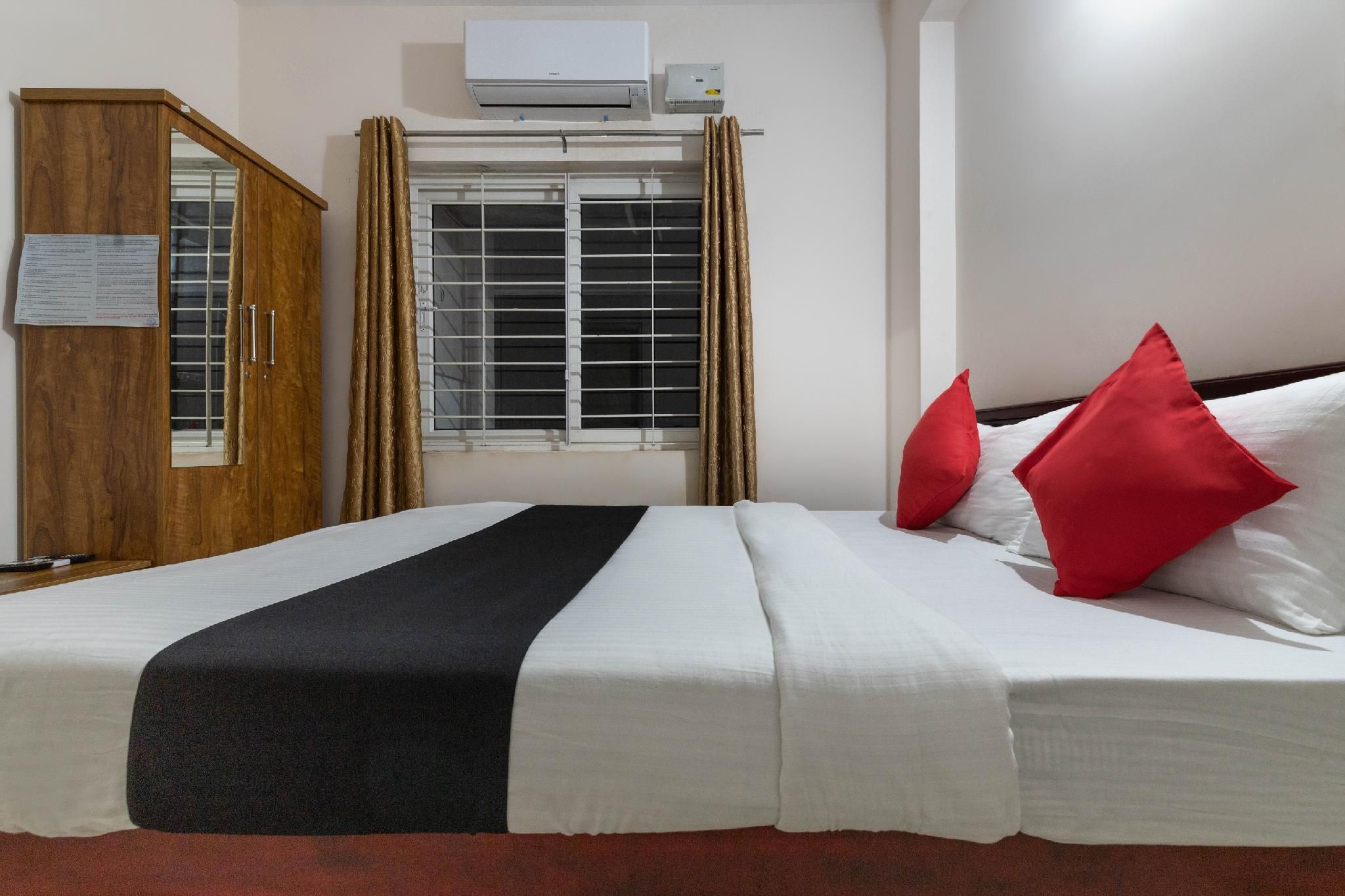 Super OYO Collection O Hotel Nirvikalpa Classic Double or Twin 3