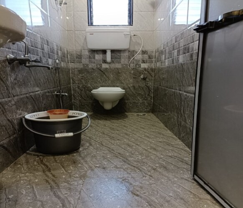 Hotel Royal Residency Deluxe Room 4