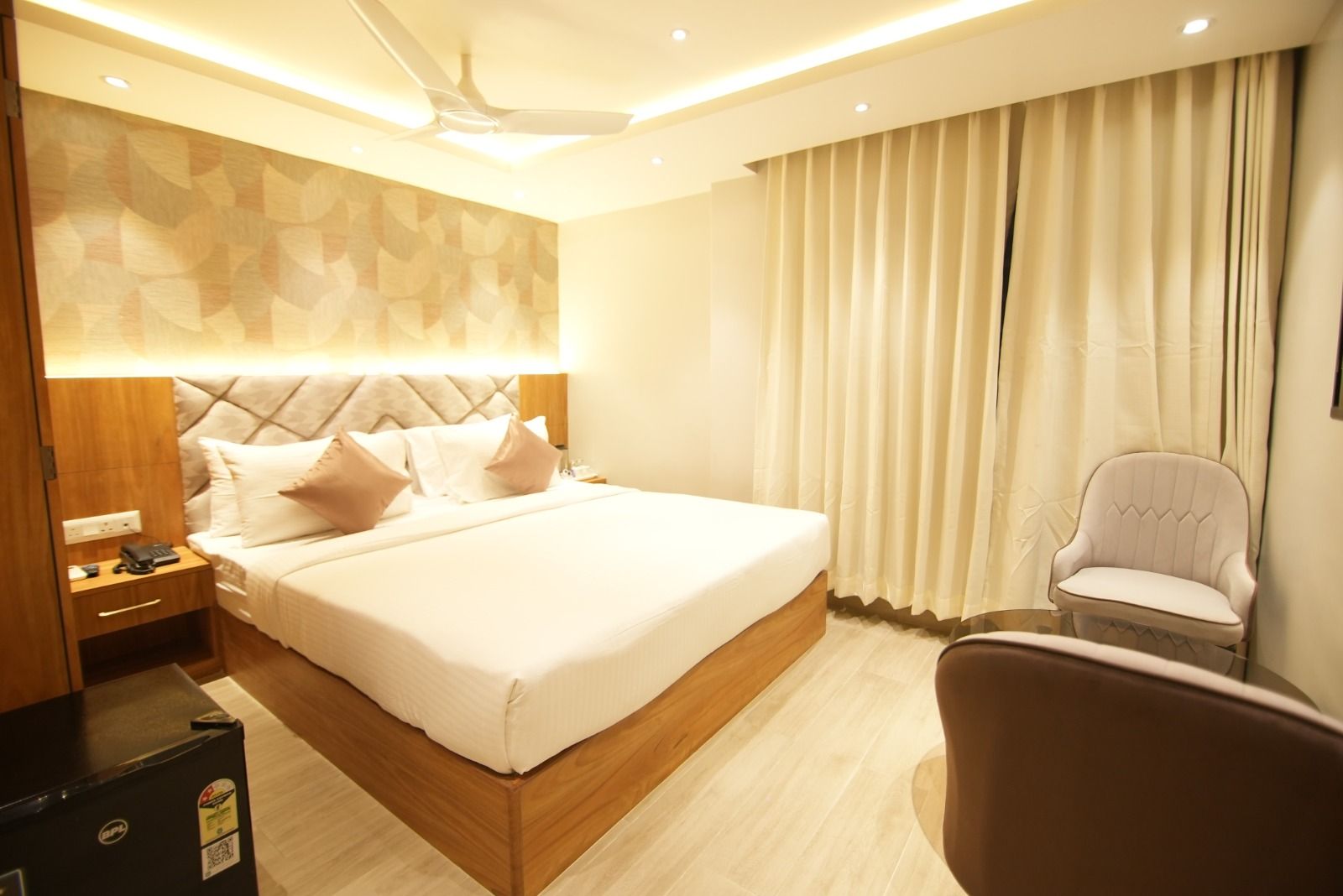 Hotel Teesta Stays, Kolkata Deluxe Room 5