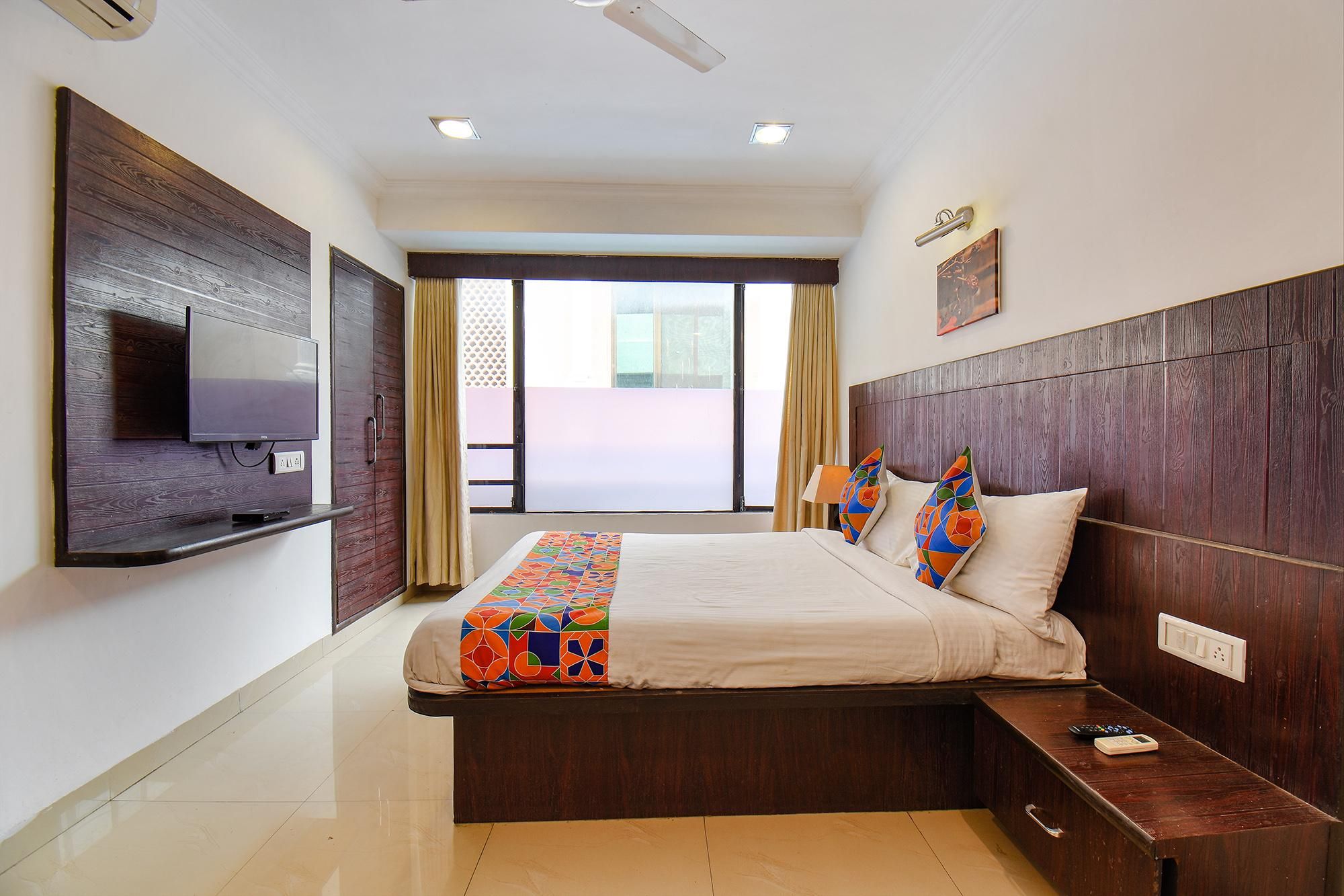 Deluxe AC Room