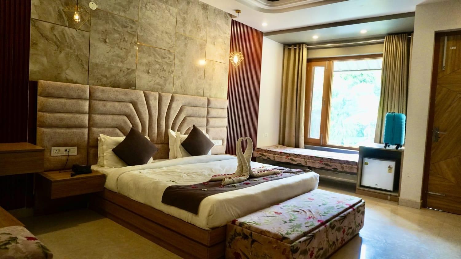 Luxury Rooms
