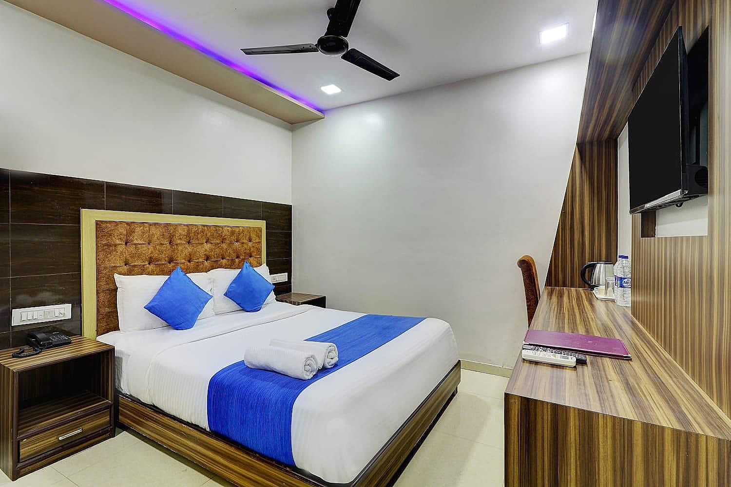 Hotel New Blue Sapphire Residency Deluxe Room 6