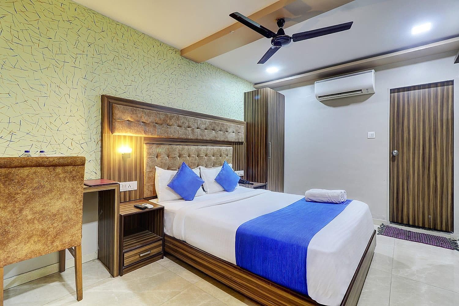 Hotel New Blue Sapphire Residency Deluxe Room 5