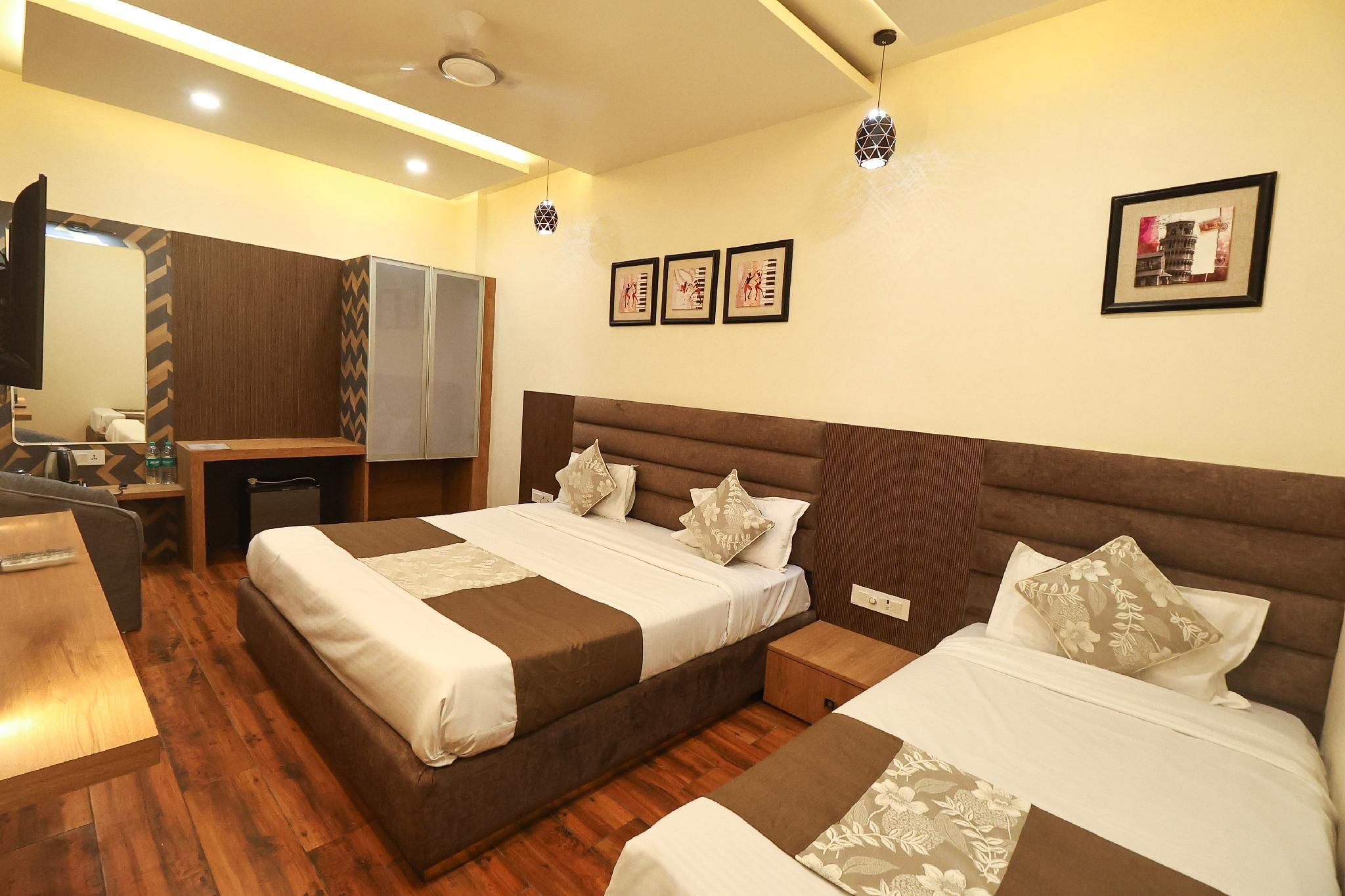 Deluxe Triple City View