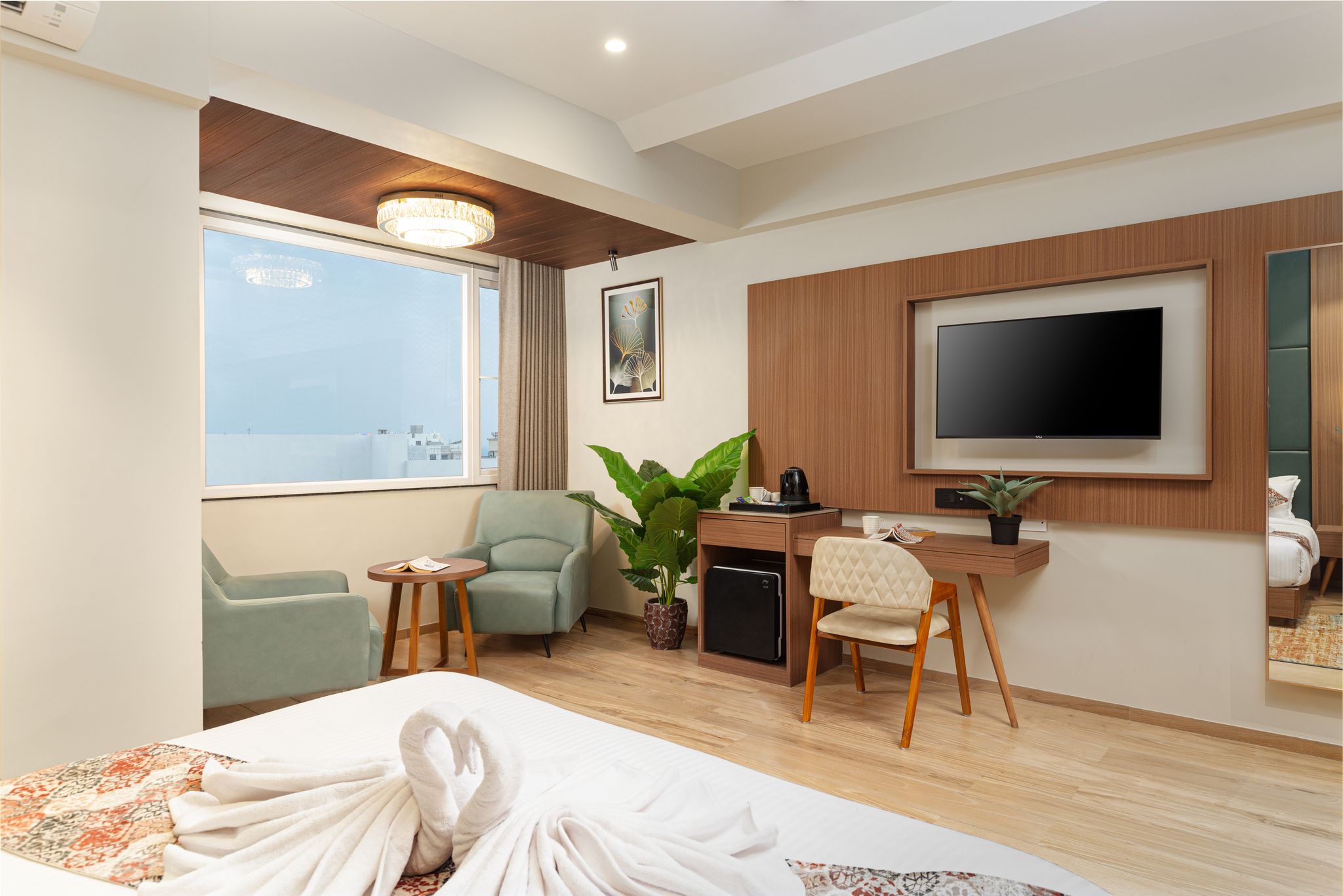 Hotel Park Royal Dwarka Premier Suite 12