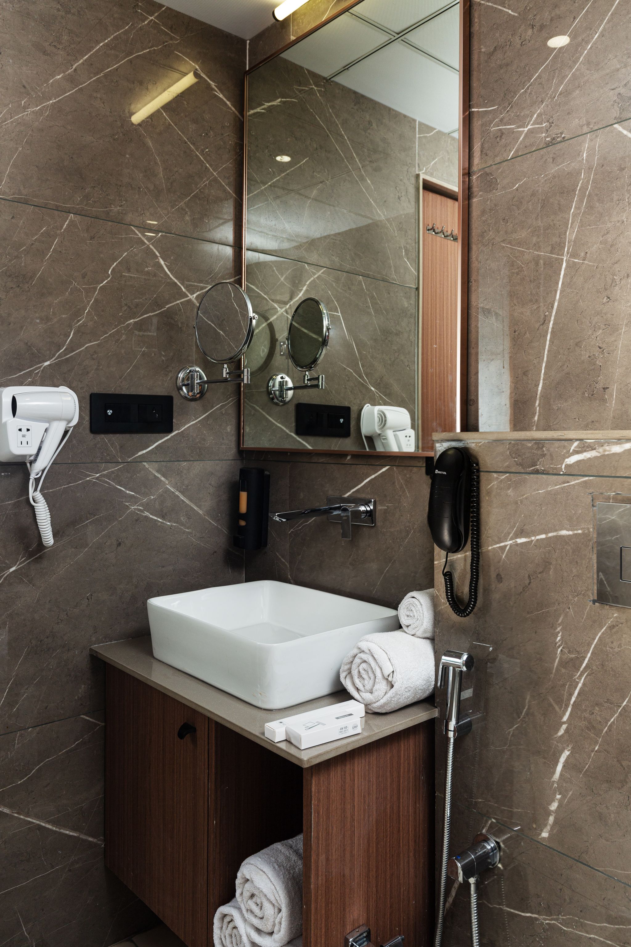 Hotel Park Royal Dwarka Premier Suite 8