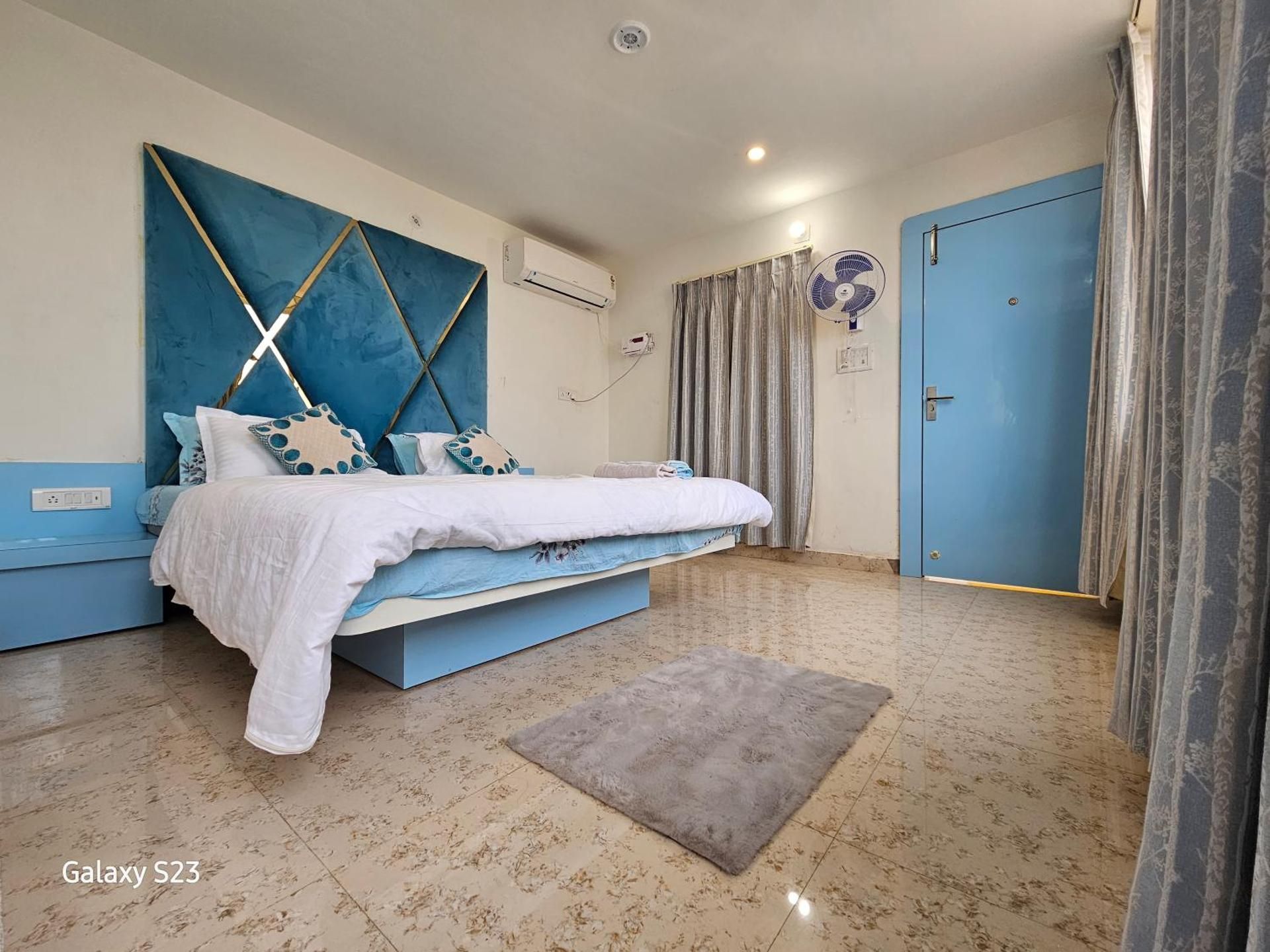 Suite with City View