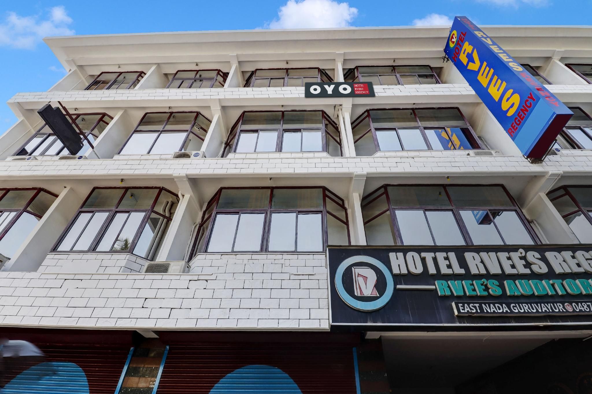 Super OYO East Nada Near Railway Station Guruvayur