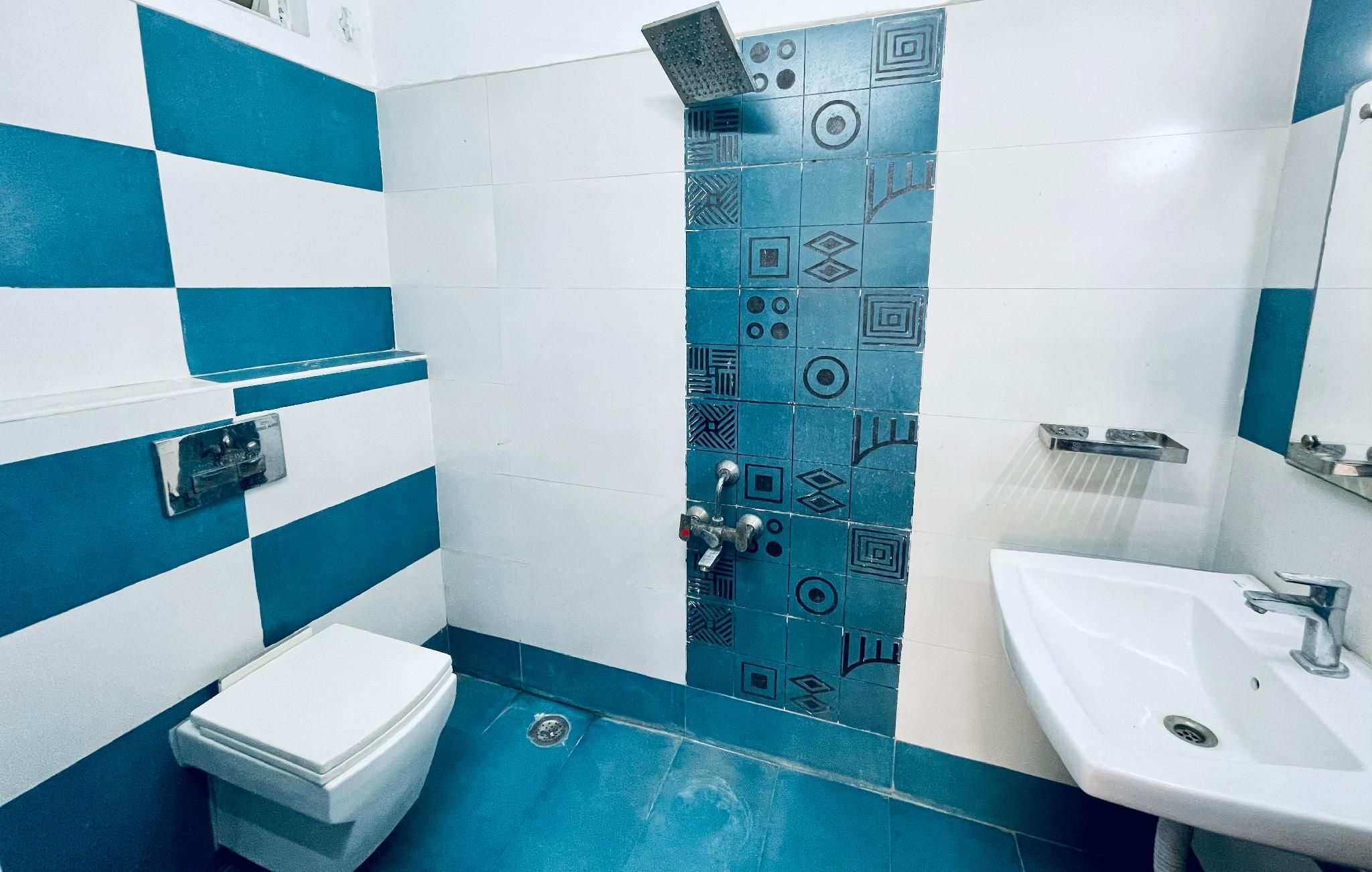 Neelesh Towers Emerald Double Room 3