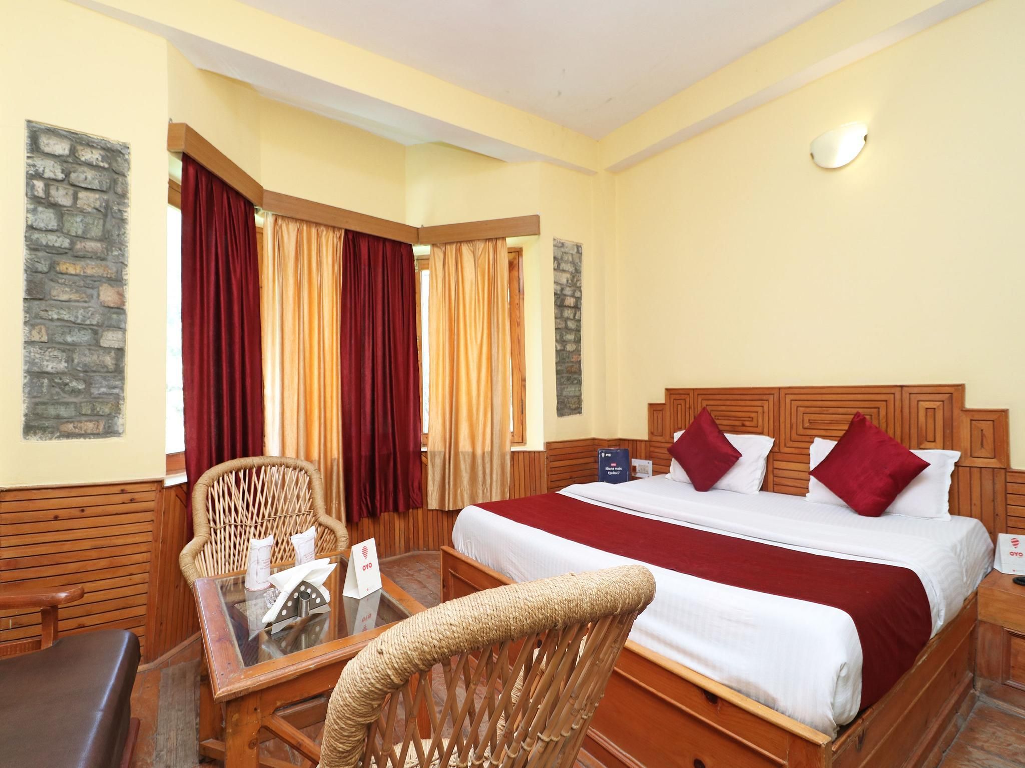 Hotel Devlok International Deluxe Room 5