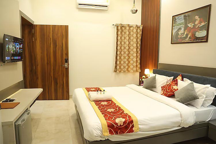 Shiv Hari Heritage  Deluxe room  3
