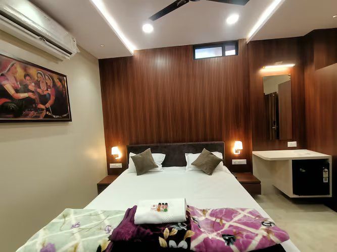 Shiv Hari Heritage  Deluxe room  2