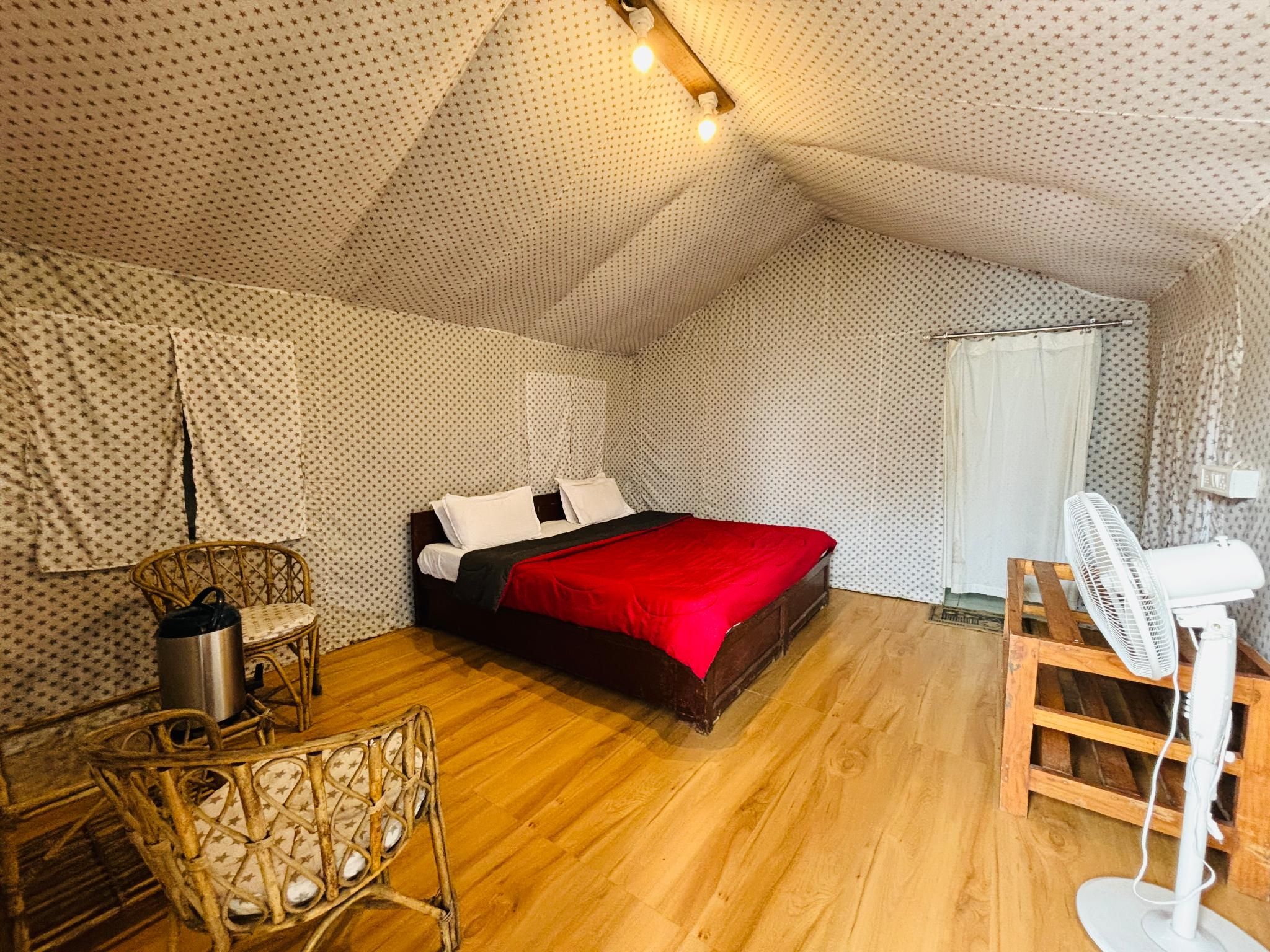 Room on the Roof - Viratkhai, Chakrata, by Himalayan Eco Lodges Tent 2