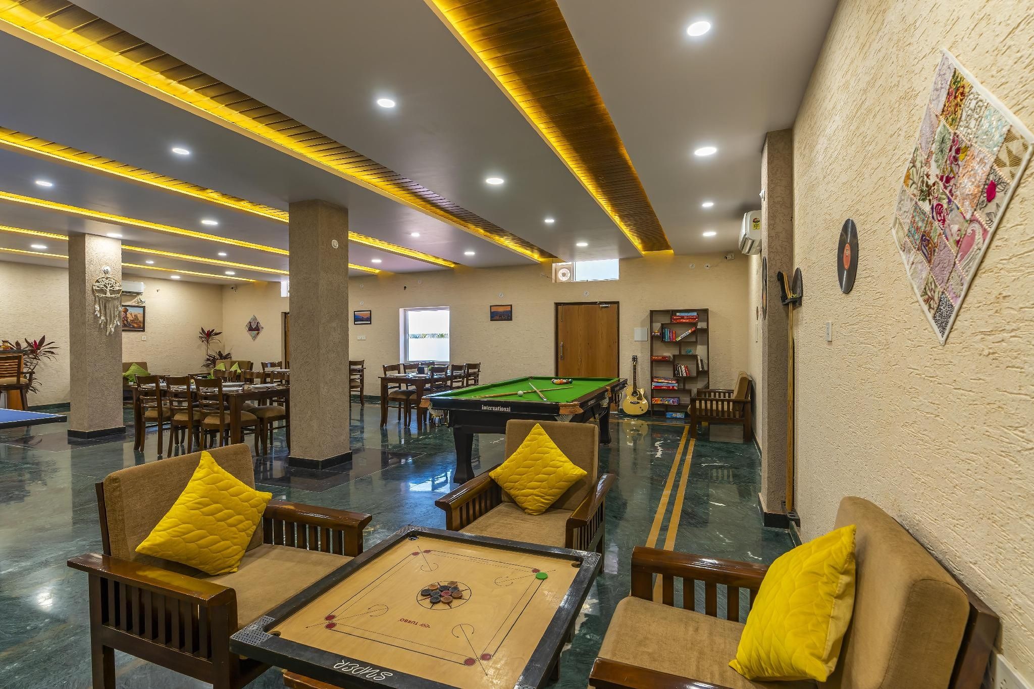 Shared lounge/TV area