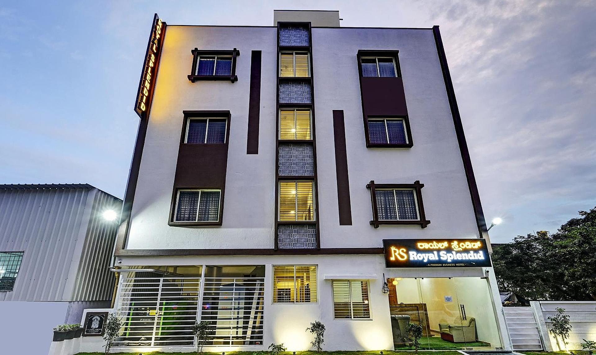 Collection O 85404 Valleyton Park