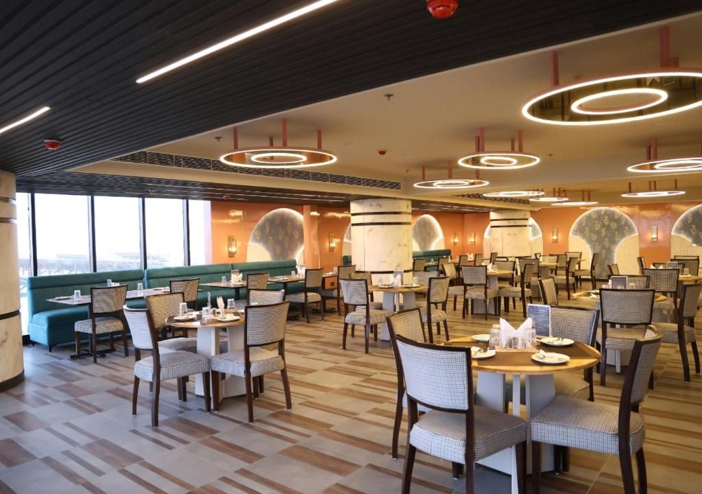Food & Dining