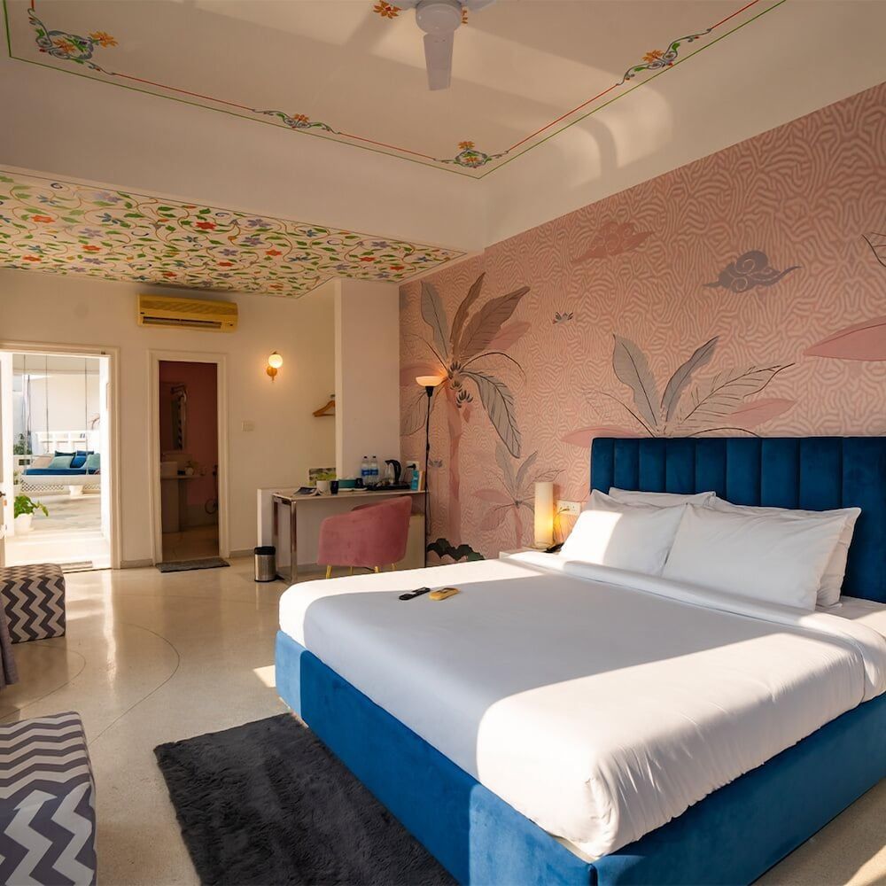 King Bed Room with Balcony