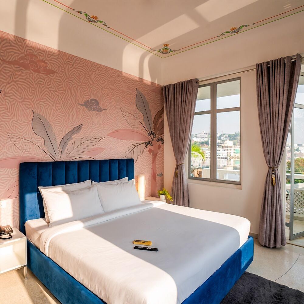King Bed Room with Balcony